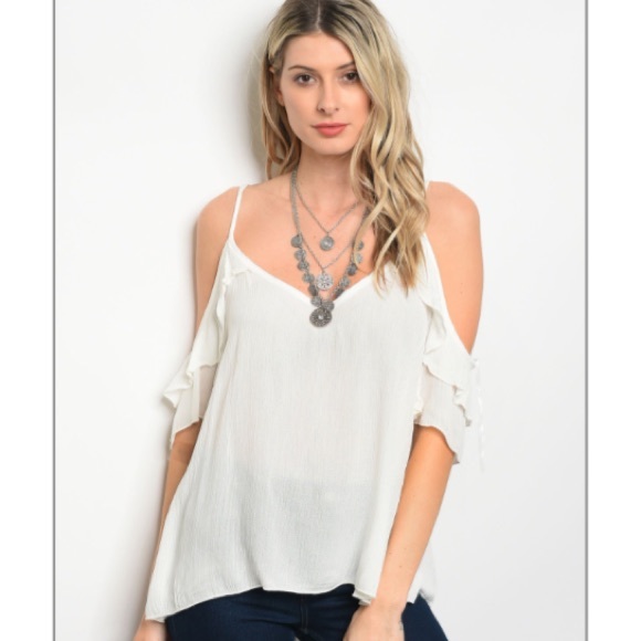 Tops - Off White Cold Shoulder Top NWT